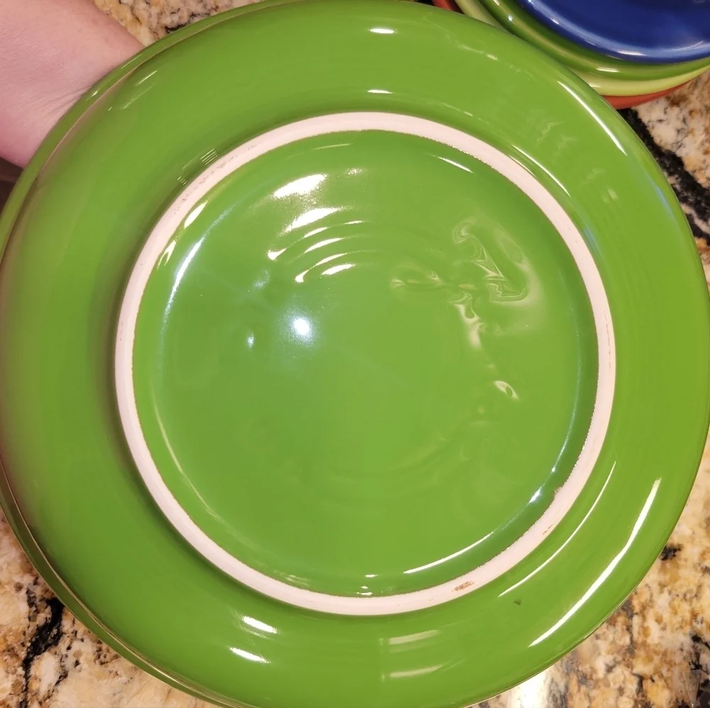 Classic Rim 10 1/2 Inch Extra Large Serving Bowl 80 OZ SHAMROCK
